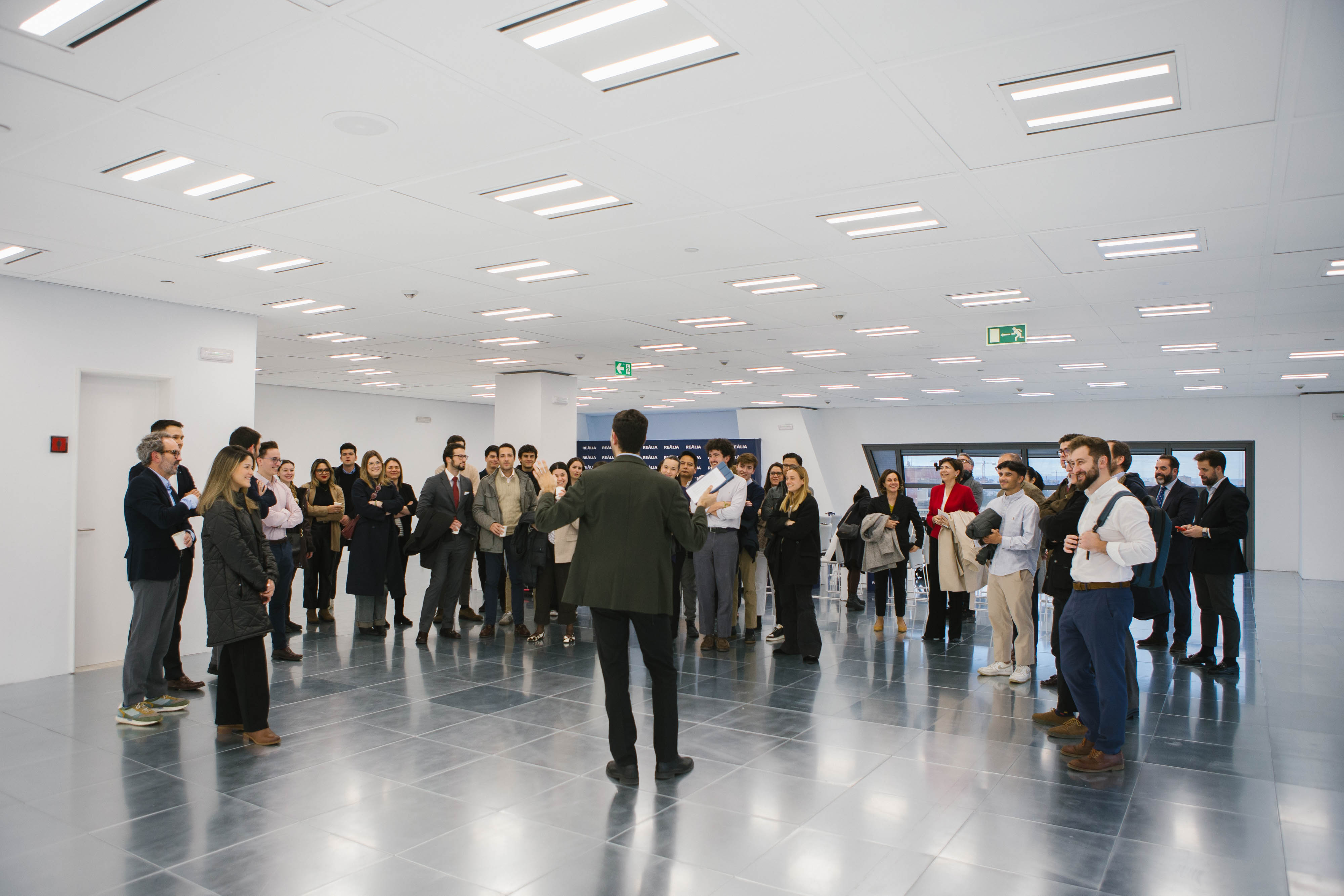 Imagen visita a Realia 2